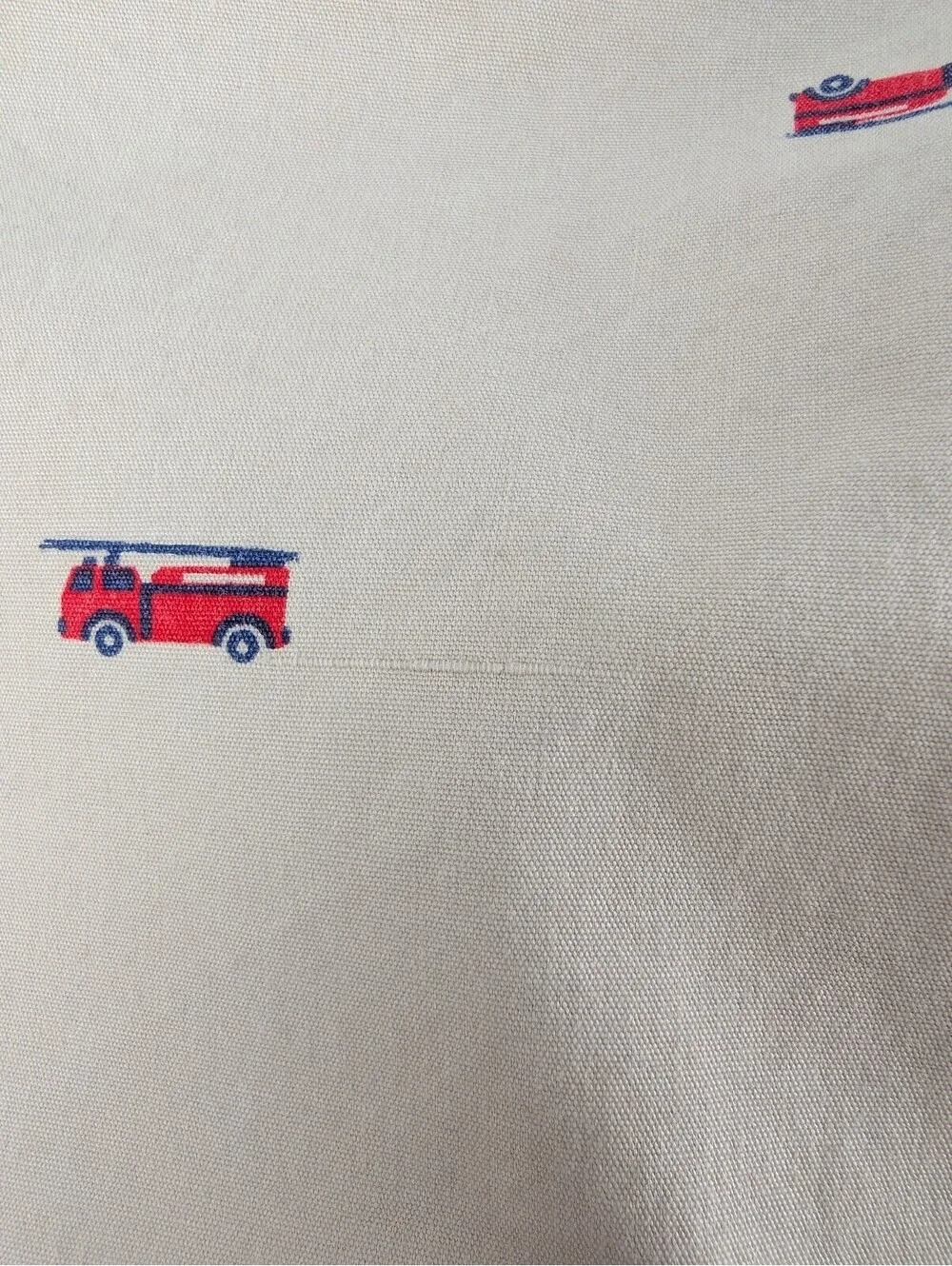 Carter's Boys Firetruck Elastic Waistband Shorts (Size: 5T)